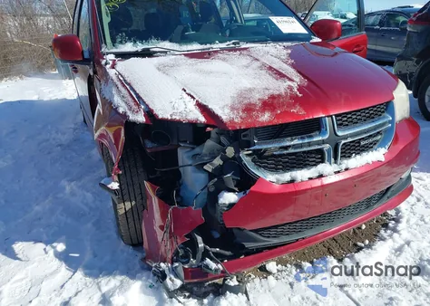 2011 Dodge Grand Caravan Crew z USA, uszkodzony, nr VIN 2D4RN5DG9BR606227